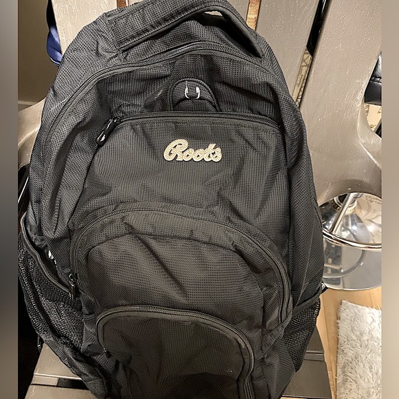 🤩 In Great Used Roots Bag with Ortho Support System for your Back & Air Flow🤩 - Picture 1 of 9